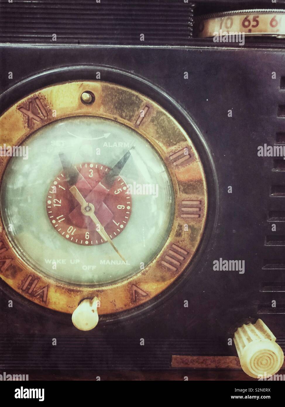 Vintage clock radio hires stock photography and images Alamy