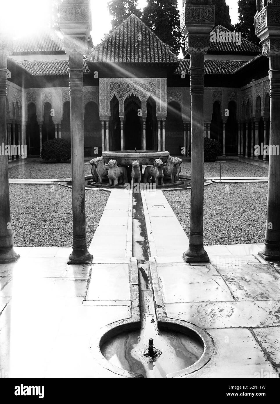 Beauty of the alhambra Black and White Stock Photos & Images Alamy