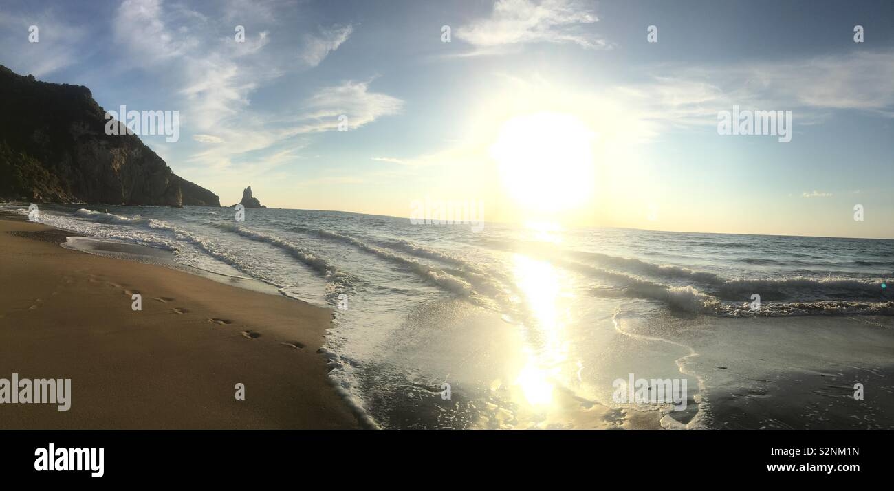 Sun reflecting on the sea Stock Photo - Alamy