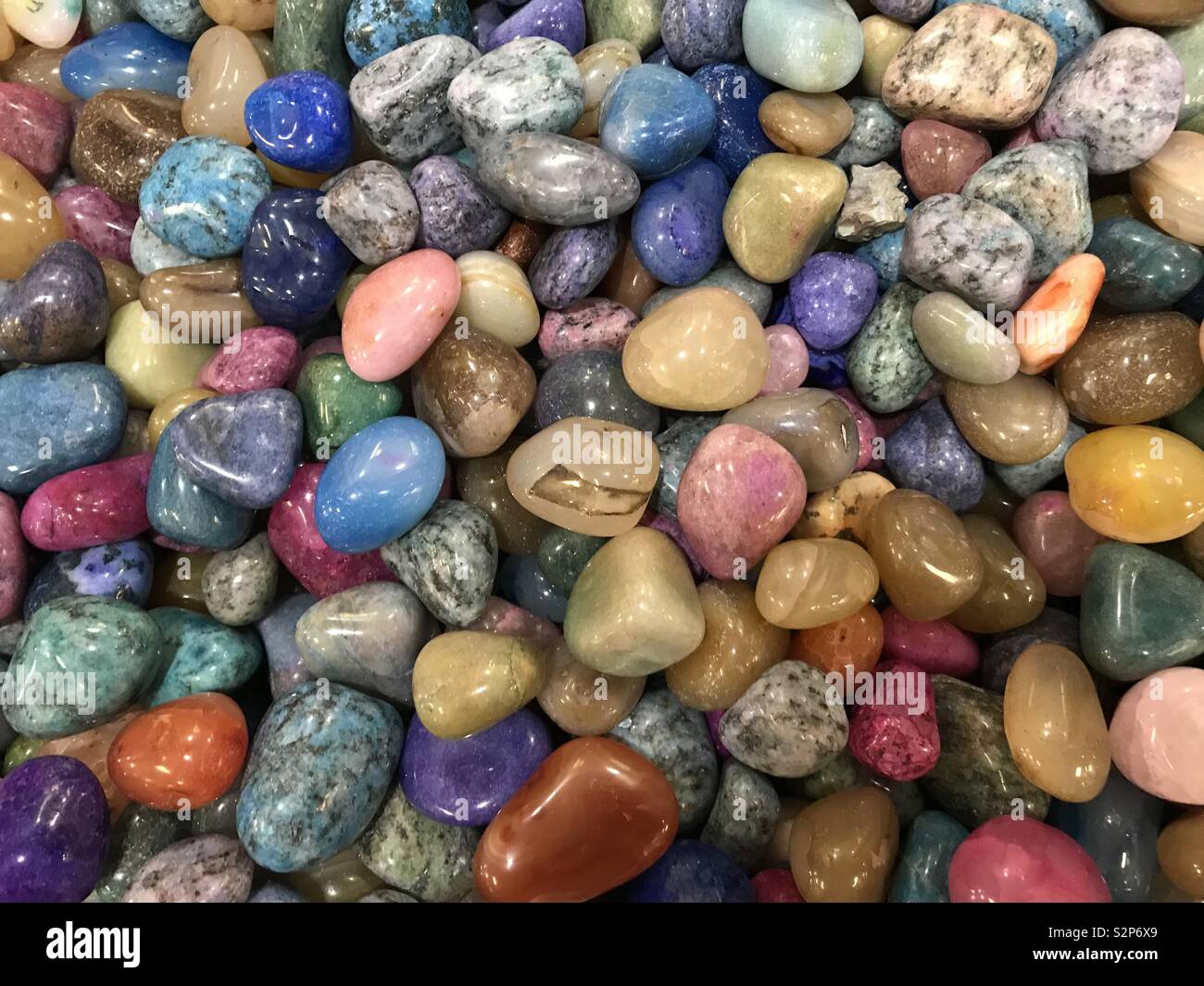 https://c8.alamy.com/comp/S2P6X9/coloured-gem-stones-S2P6X9.jpg