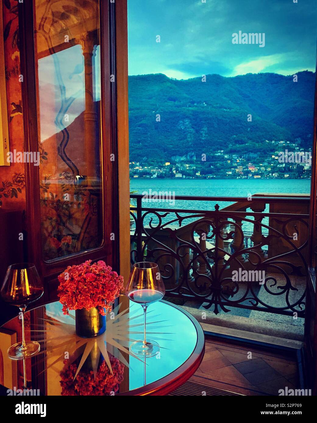 Balmy evenings at Mandarin Oriental Lago Di Como Stock Photo