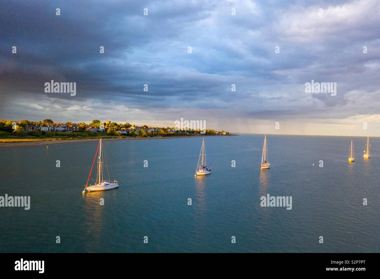 Off the light smartphone stock photos and images Alamy Off the light smartphone stock photos and images Alamy