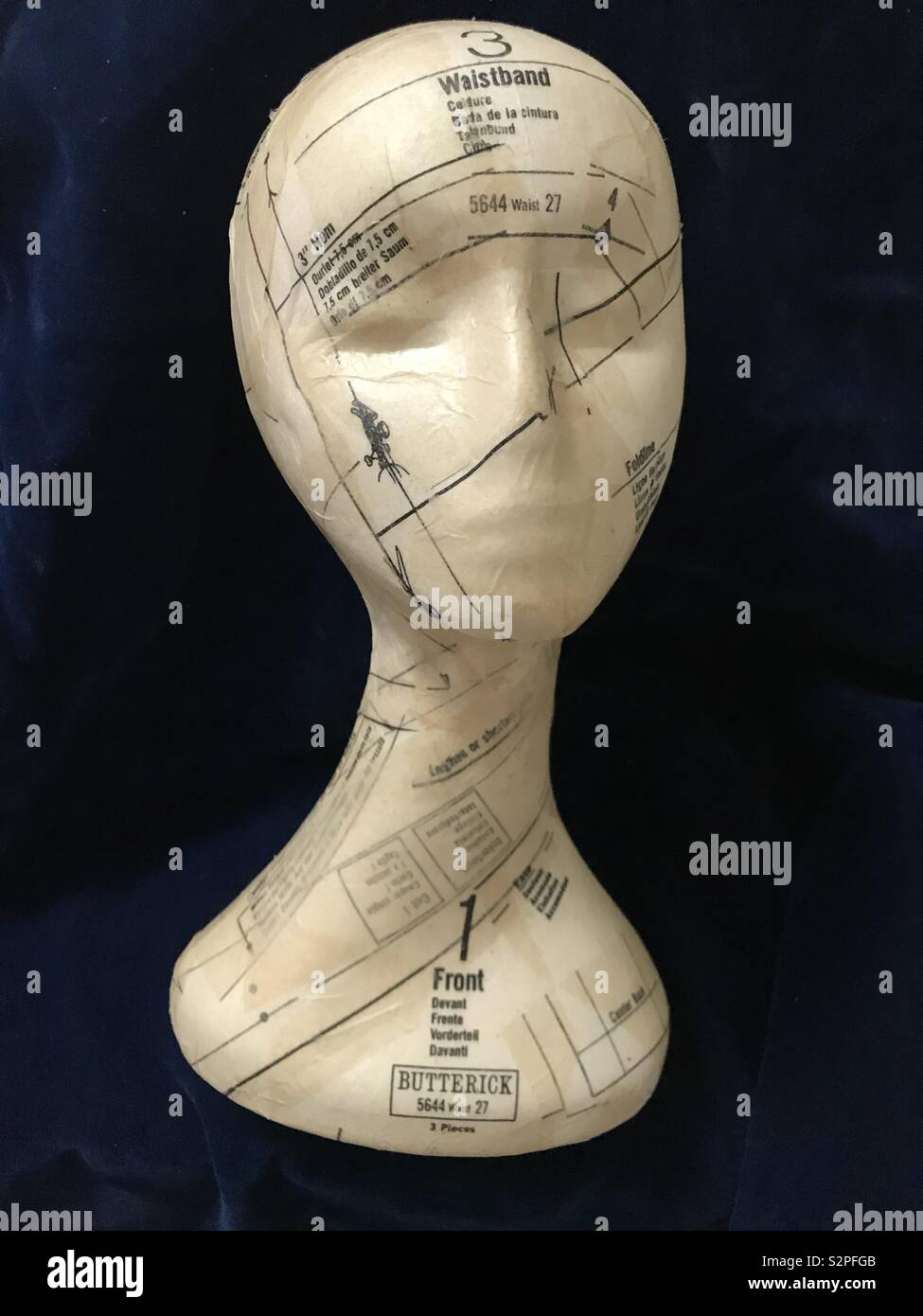 Recycled mannequin head Stock Photo Alamy