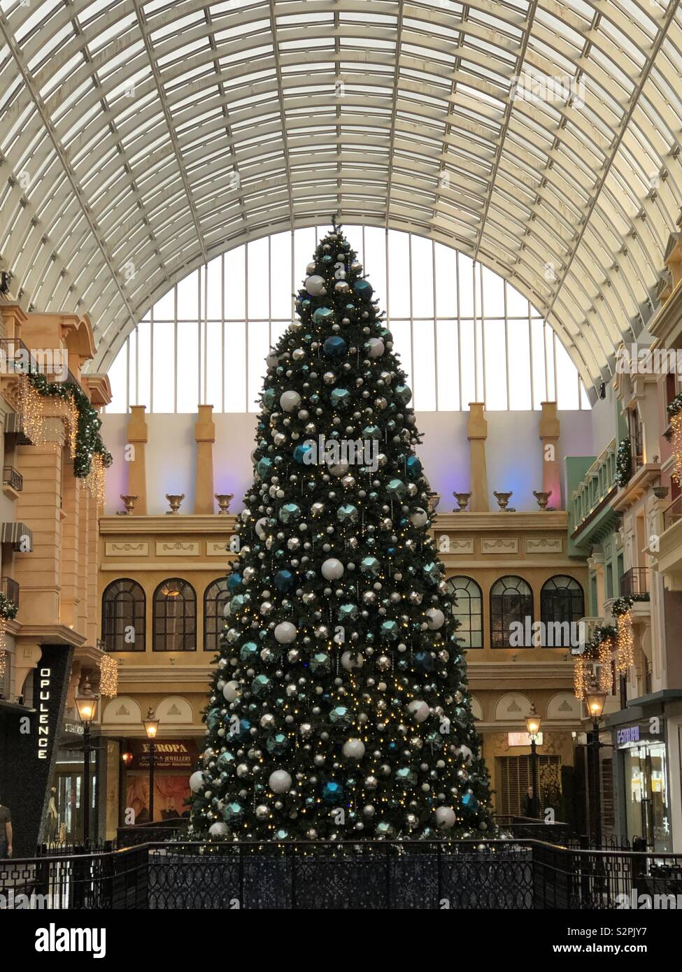 West edmonton mall hires stock photography and images Alamy