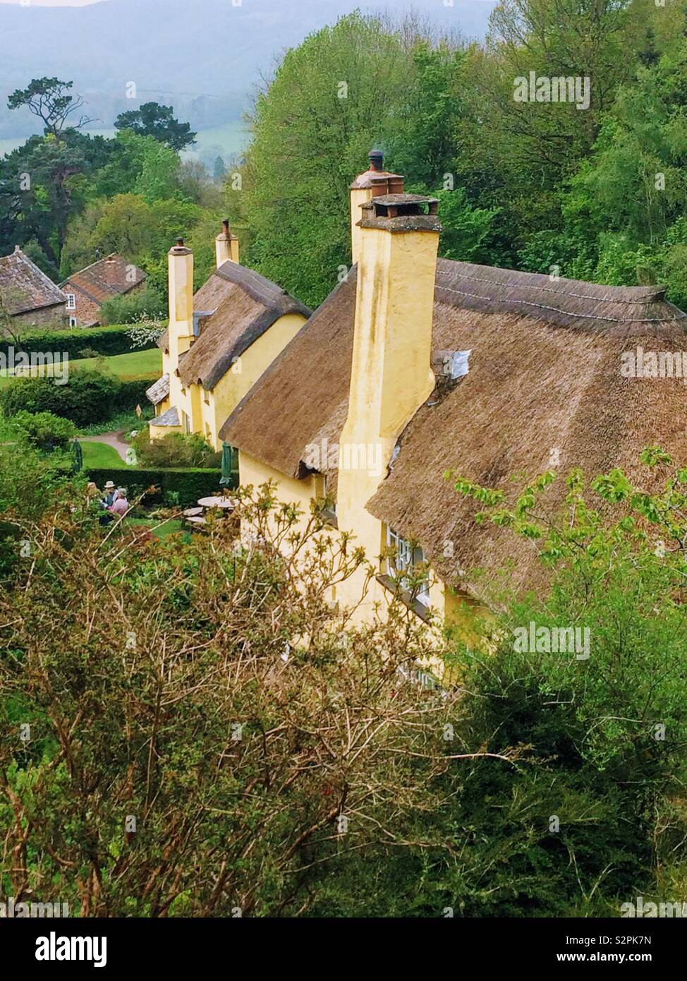 Selworthy thatched cottage hires stock photography and images Alamy