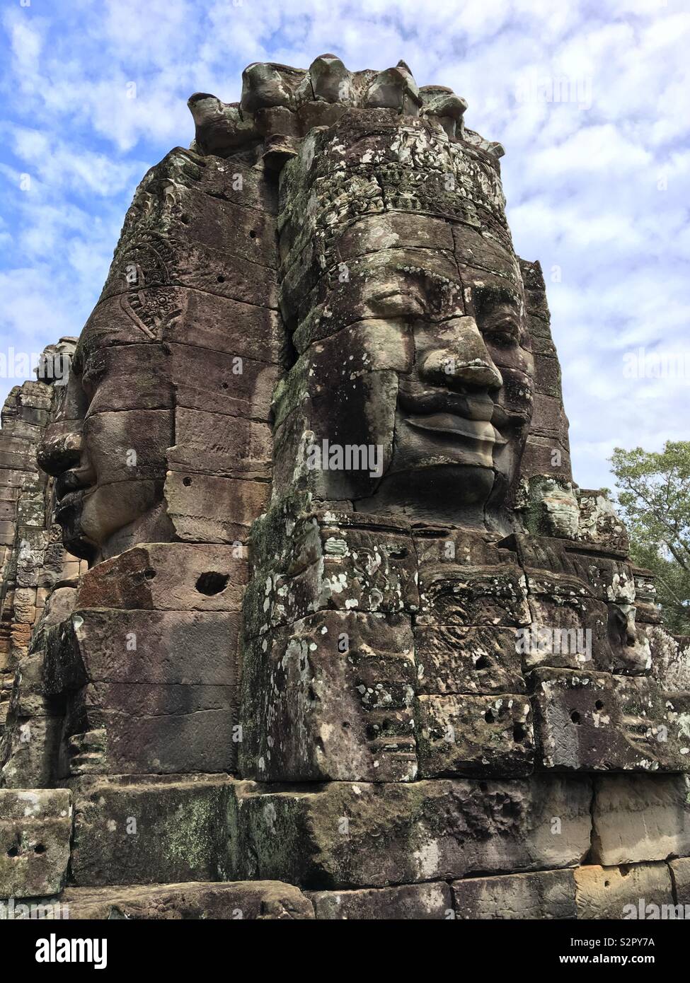 Carved face hi-res stock photography and images - Alamy