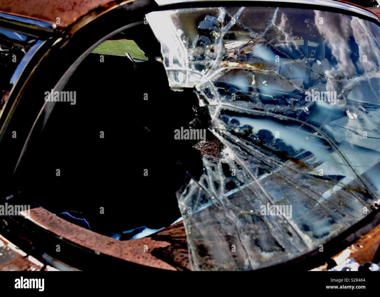 Windshield Broken High Resolution Stock Photography And Images Alamy