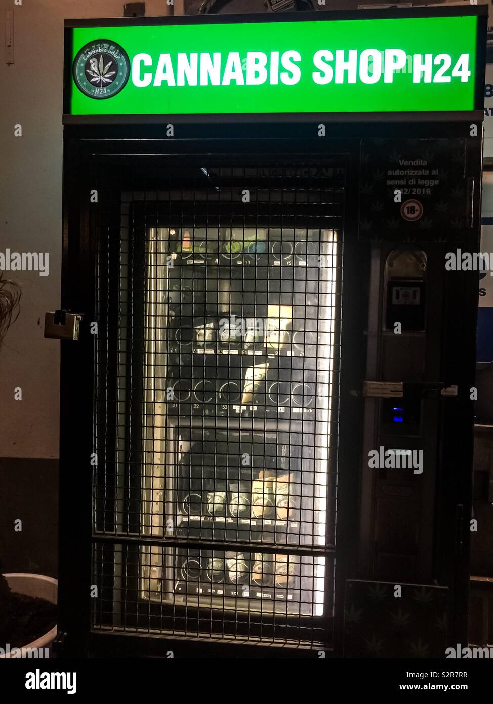 24 hour cannabis shop, Siracusa, Sicily, Italy. Centrally located. Prominent street. For all. - Smartphone Captured Stock Image