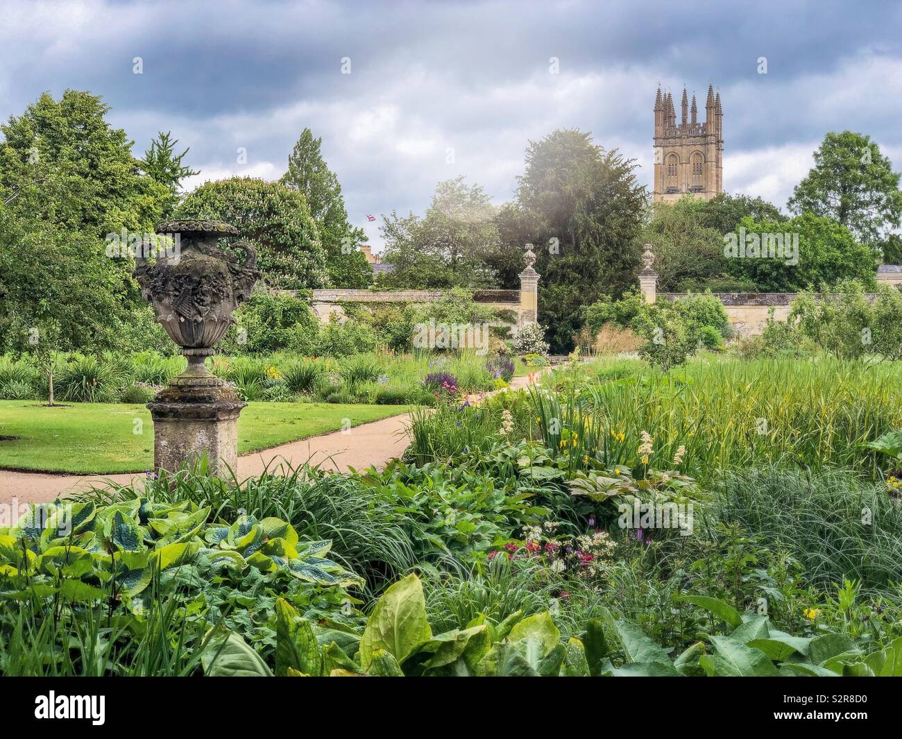 Oxford Botanic Gardens Stock Photo Alamy