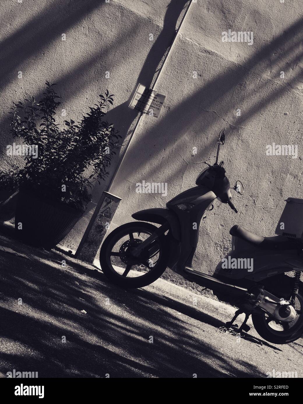 Moped freedom hires stock photography and images Alamy