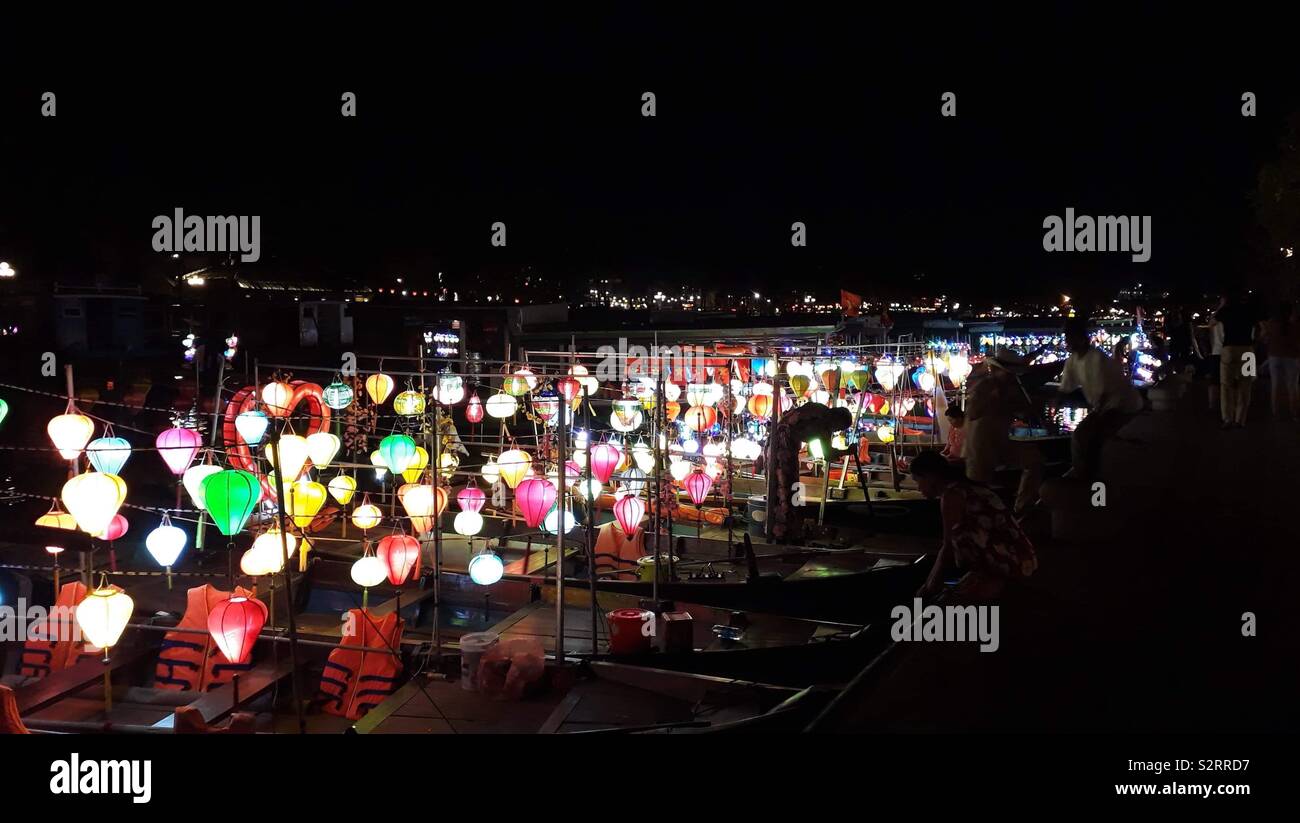 Night by the river Stock Photo - Alamy