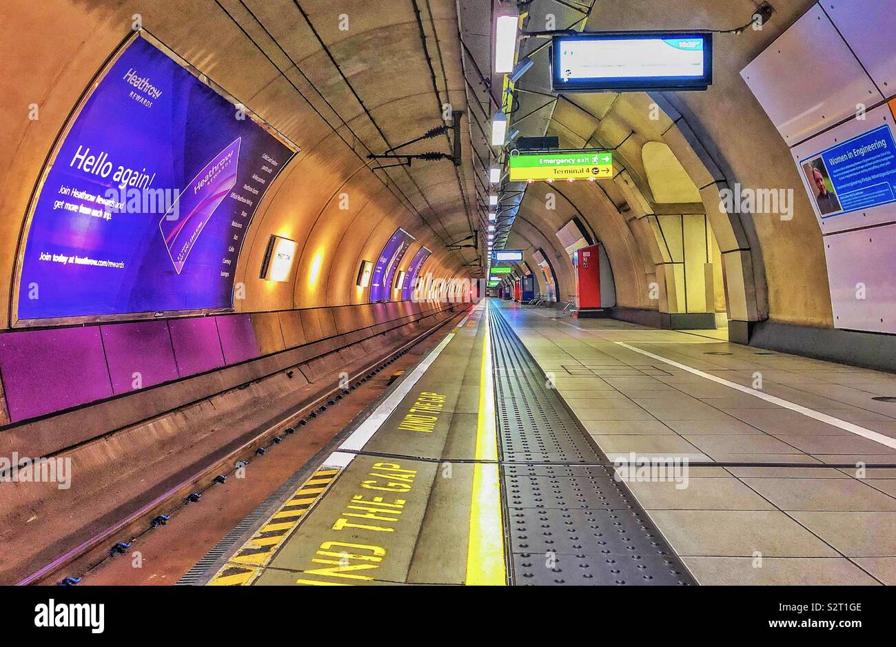 Heathrow terminal 4 hires stock photography and images Alamy