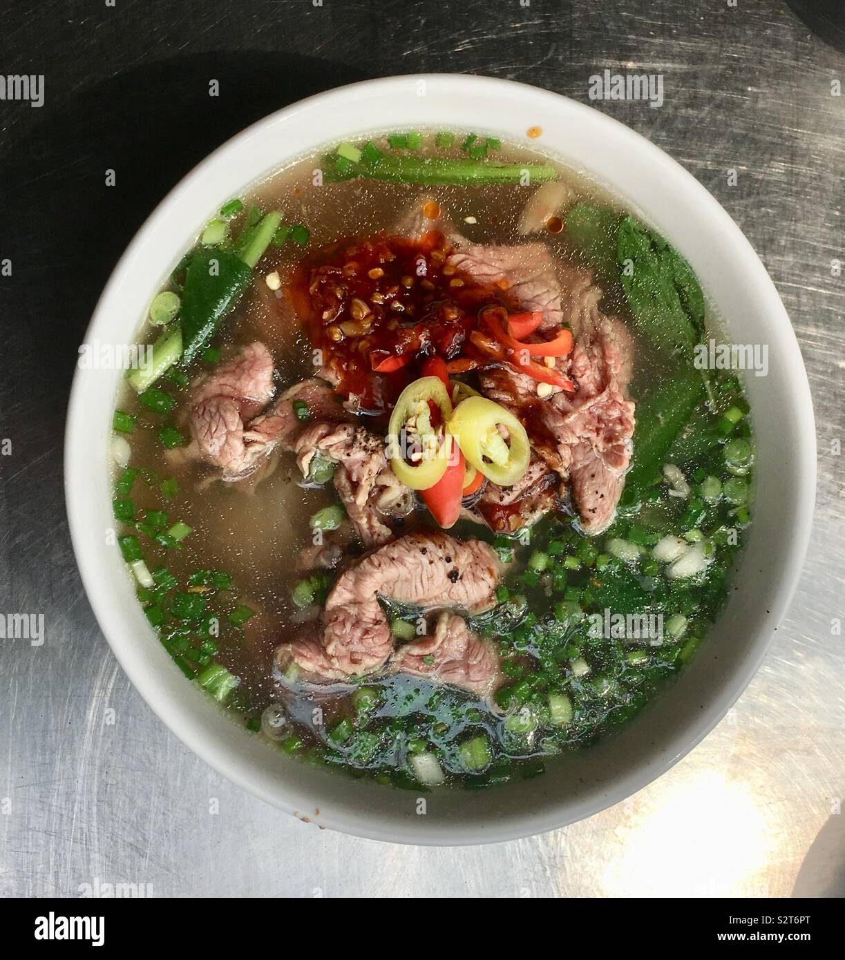Bowl of Vietnamese beef pho Stock Photo Alamy