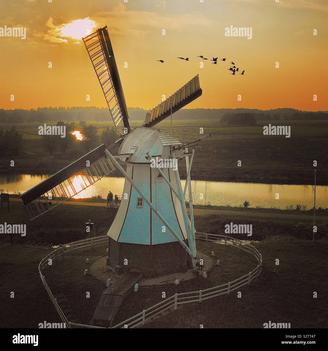 Windmill Flight Hi Res Stock Photography And Images Alamy