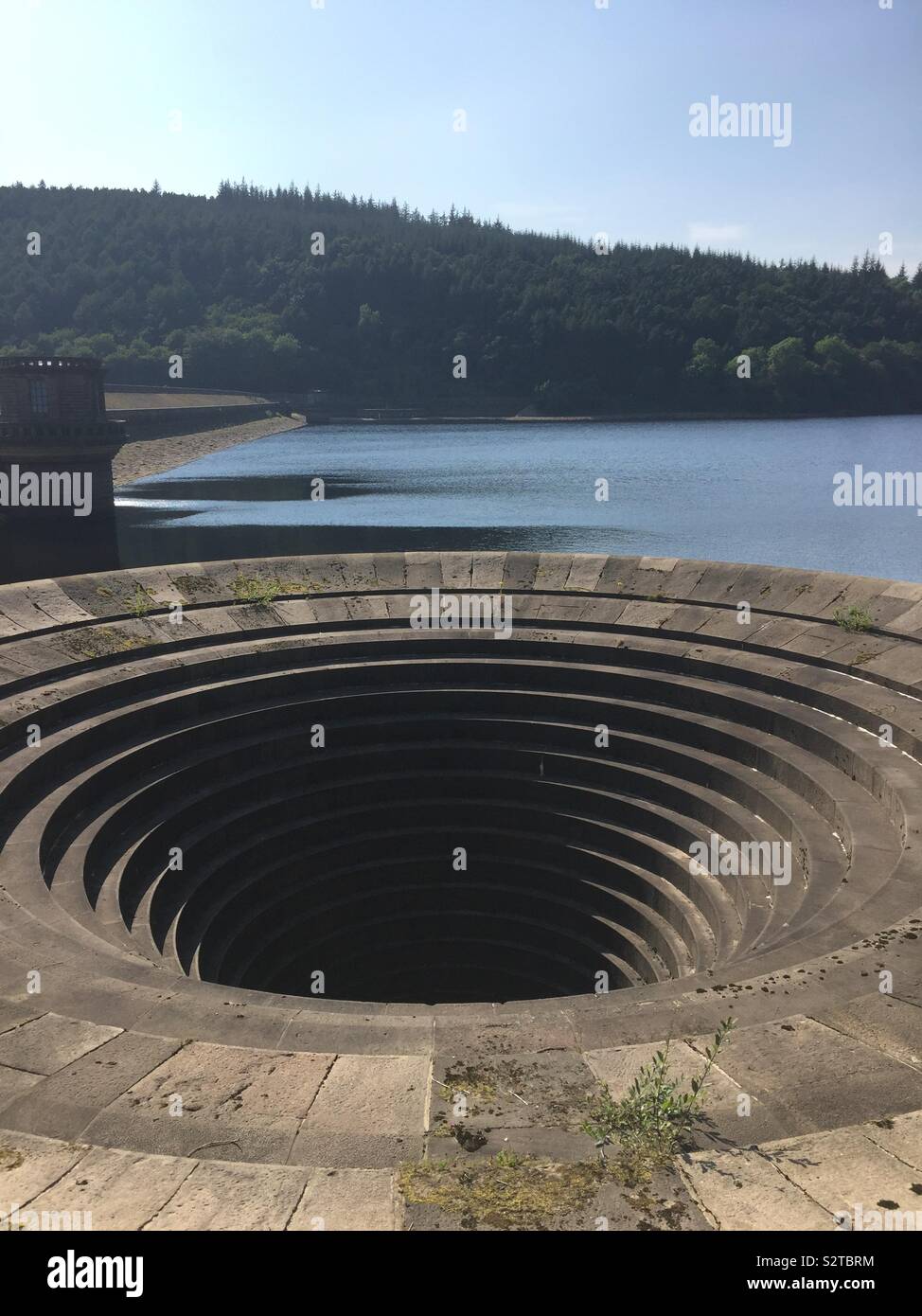 Ladybower reservoir overflow Stock Photo