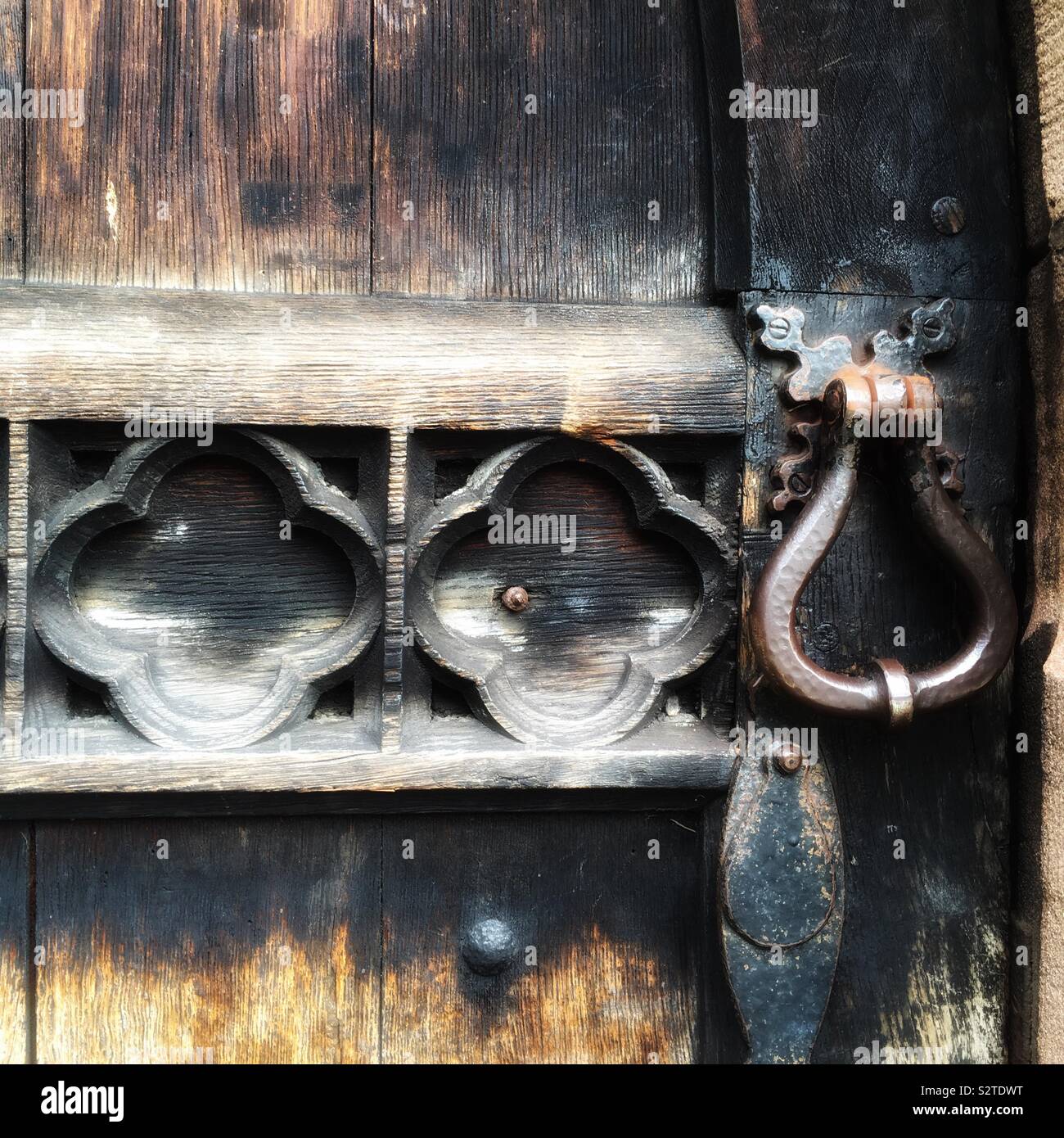 Handle on church door Stock Photo - Alamy