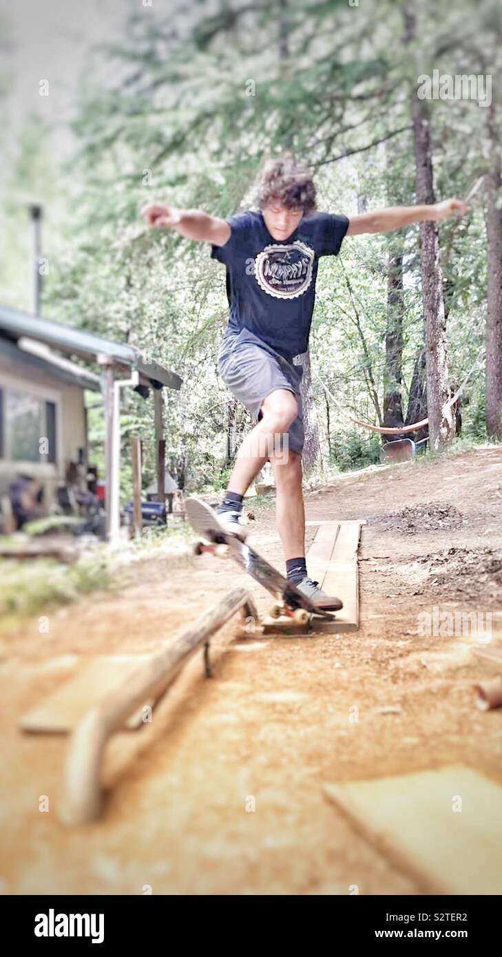 Shredding skate hires stock photography and images Alamy