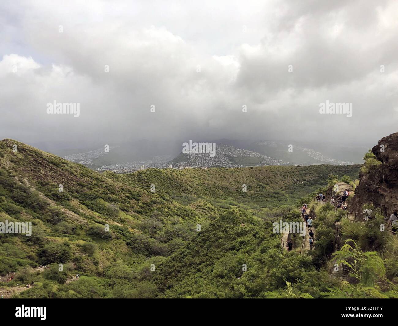Diamond head state park hi-res stock photography and images - Alamy