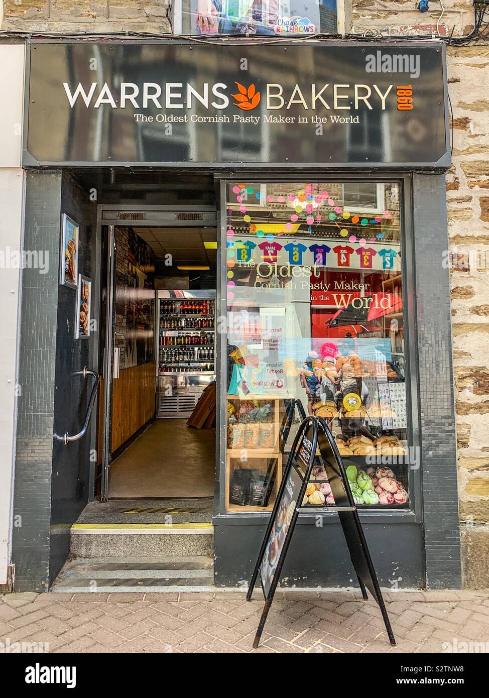 Warrens bakery newquay hires stock photography and images Alamy