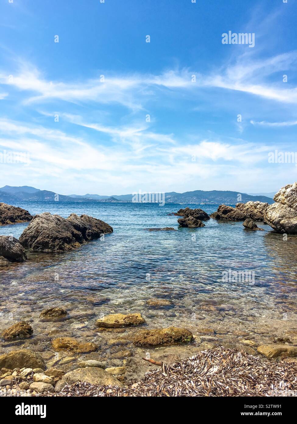 Clear seaside hi-res stock photography and images - Alamy
