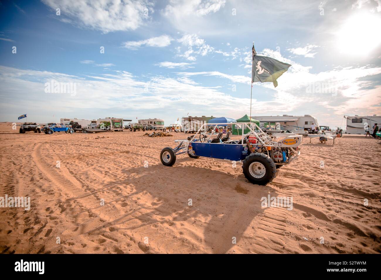 Desert dune buggy hi-res stock photography and images - Alamy