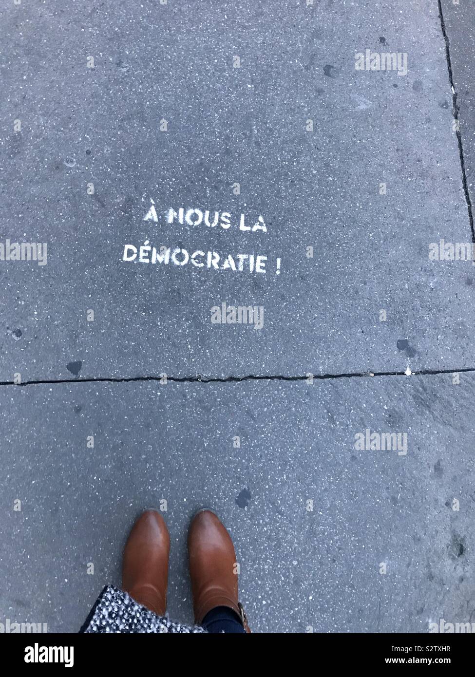 Street art in Paris Stock Photo Alamy