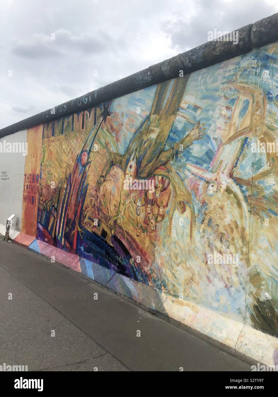 Berlin Wall Art Stock Photo Alamy