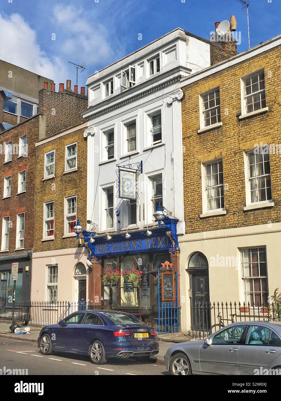 The Queens head public house, King’s Cross, London, England, United Kingdom. - Smartphone Captured Stock Image