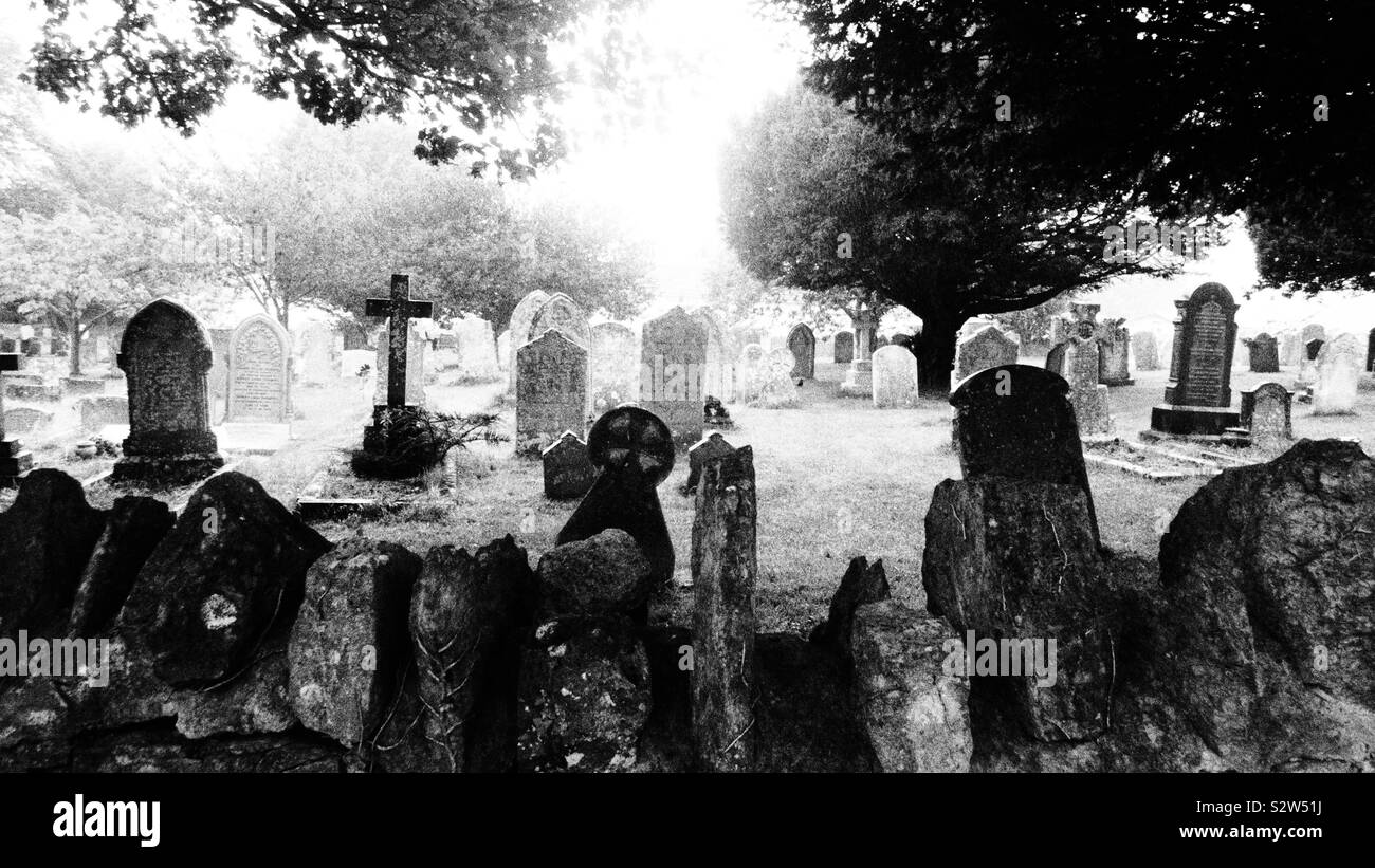 Grave funeral uk hires stock photography and images Alamy