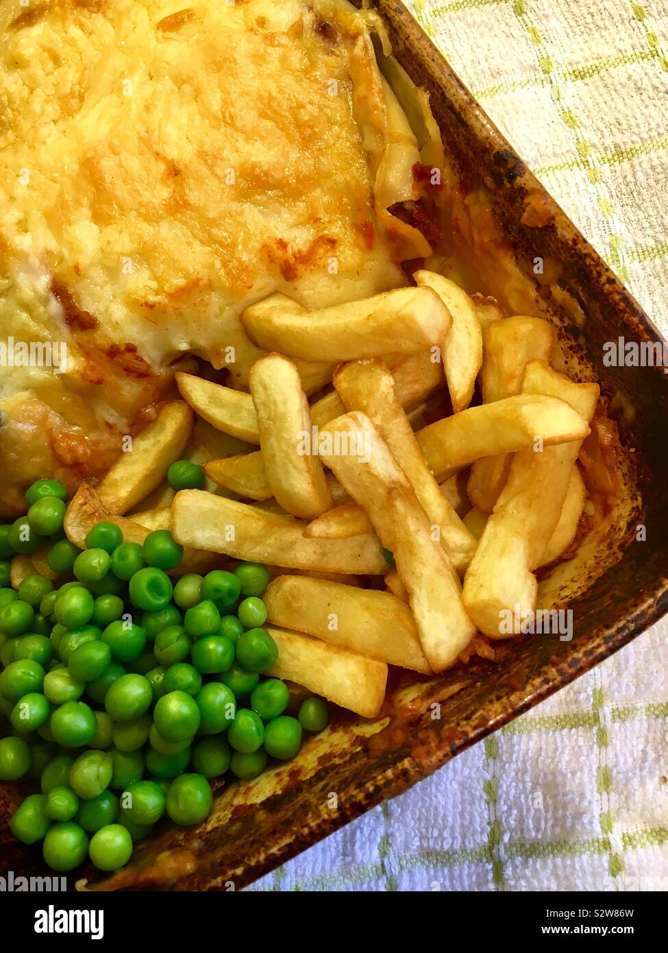 Lasagne and chips hires stock photography and images Alamy