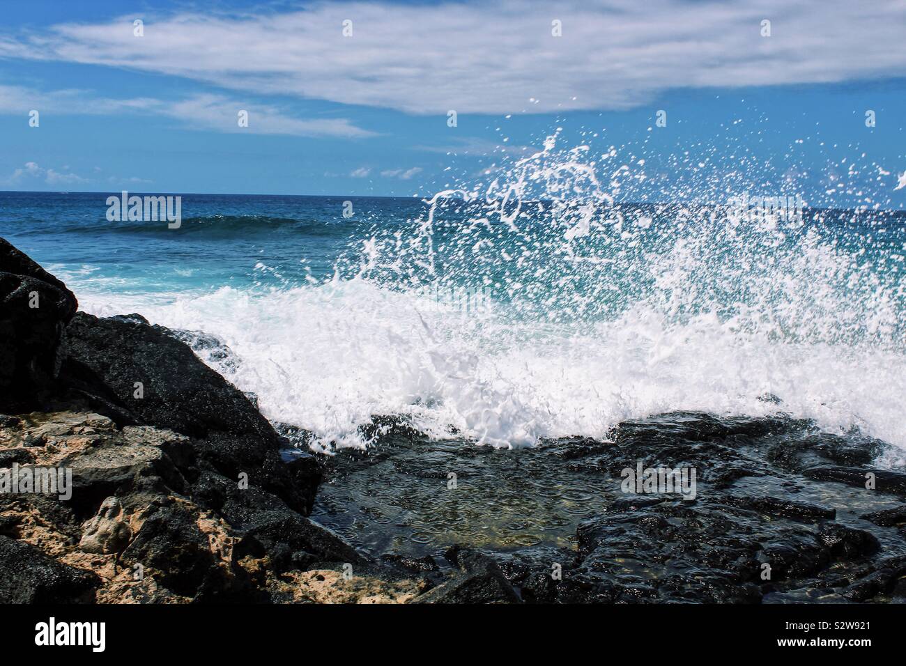 Hawaii waves hi-res stock photography and images - Alamy