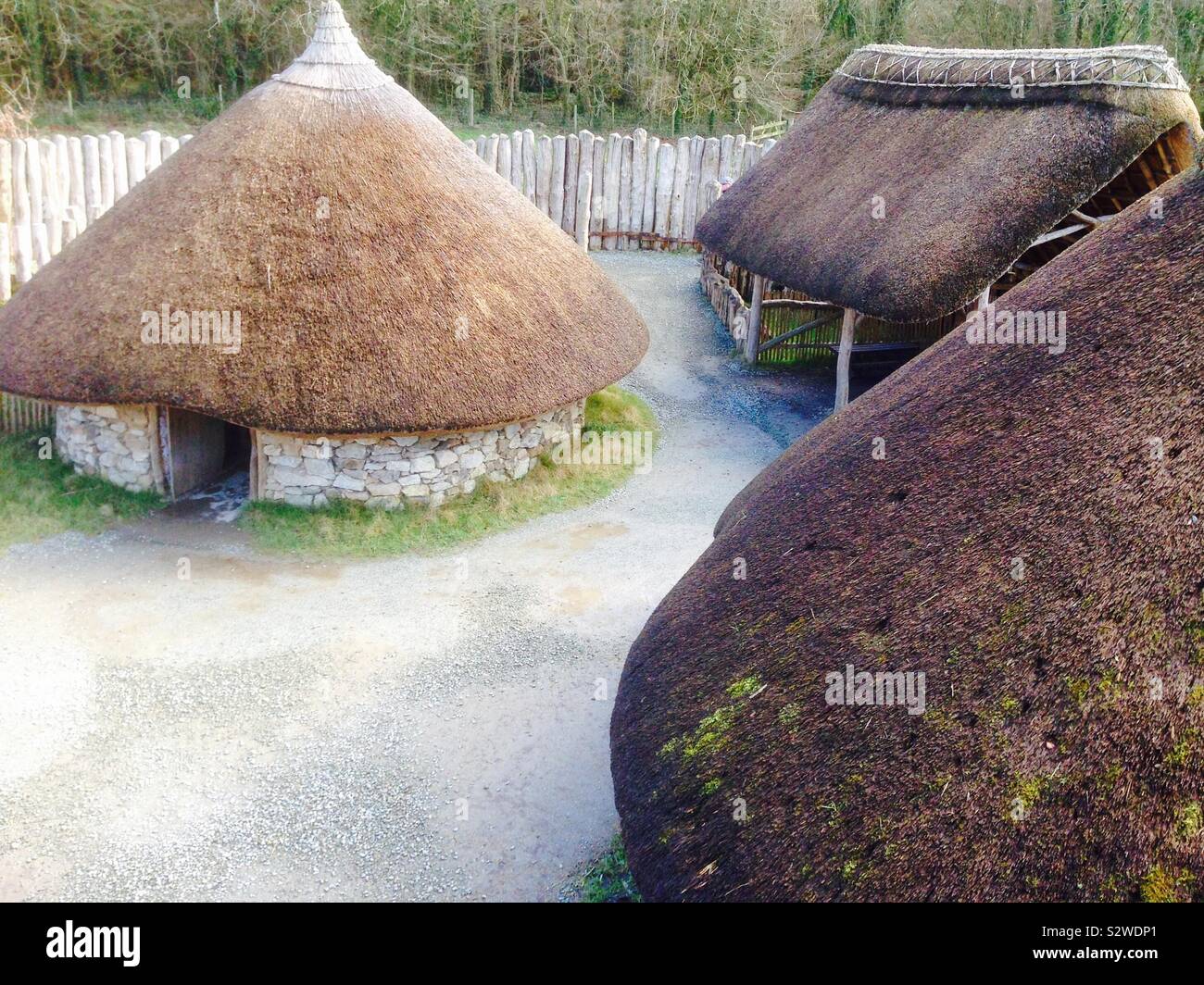 Traditional Stone Age Irish homes - The Irish National Heritage Park Stock Photo