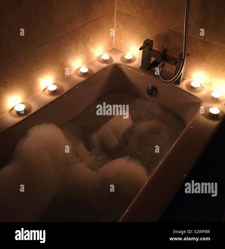 Candlelit Bath High Resolution Stock Photography and Images - Alamy