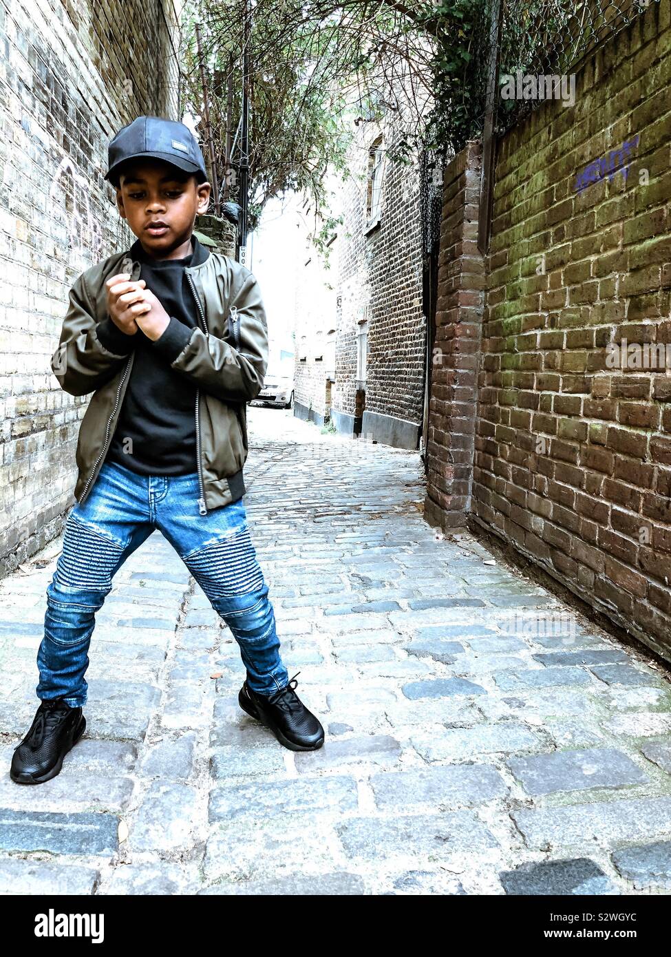 Fashion boy photo shoot hi-res stock photography and images - Alamy
