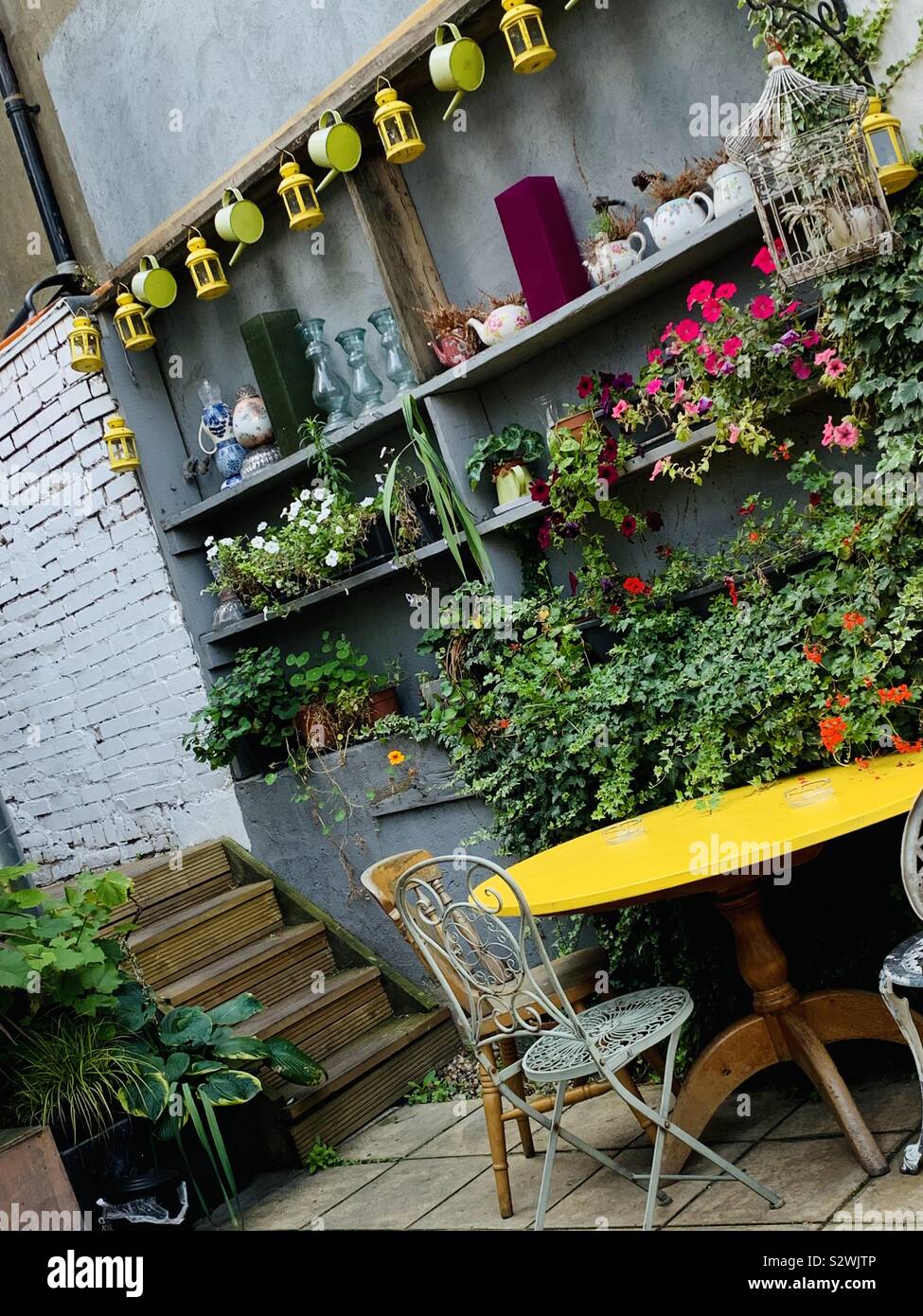 Quirky Cottage Garden Stock Photos Quirky Cottage Garden Stock
