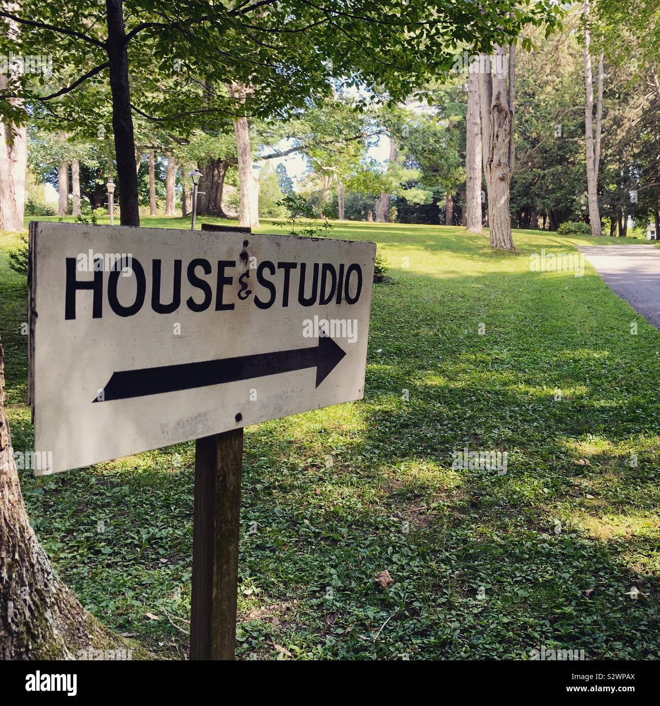 Sign directing visitors towards the Frelinghuysen Morris House & Studio, Lenox, Massachusetts, United States - Smartphone Captured Stock Image