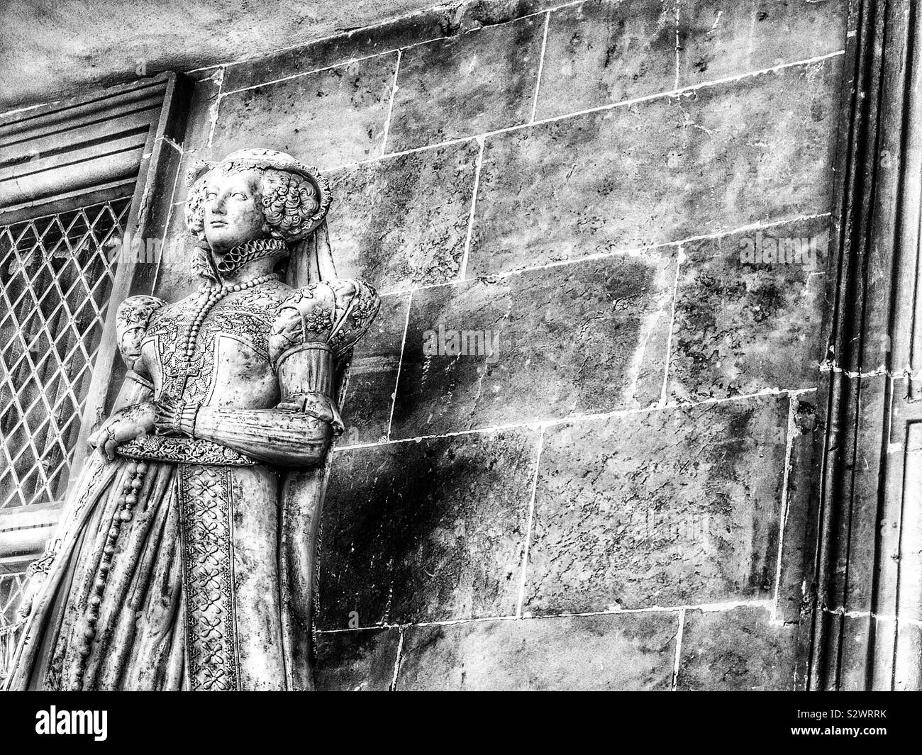 Black and white image of stone sculpture of Mary Queen of Scots, Hardwick Hall, Derbyshire, England. 1822 statue by Sir Richard Westmacott Stock Photo