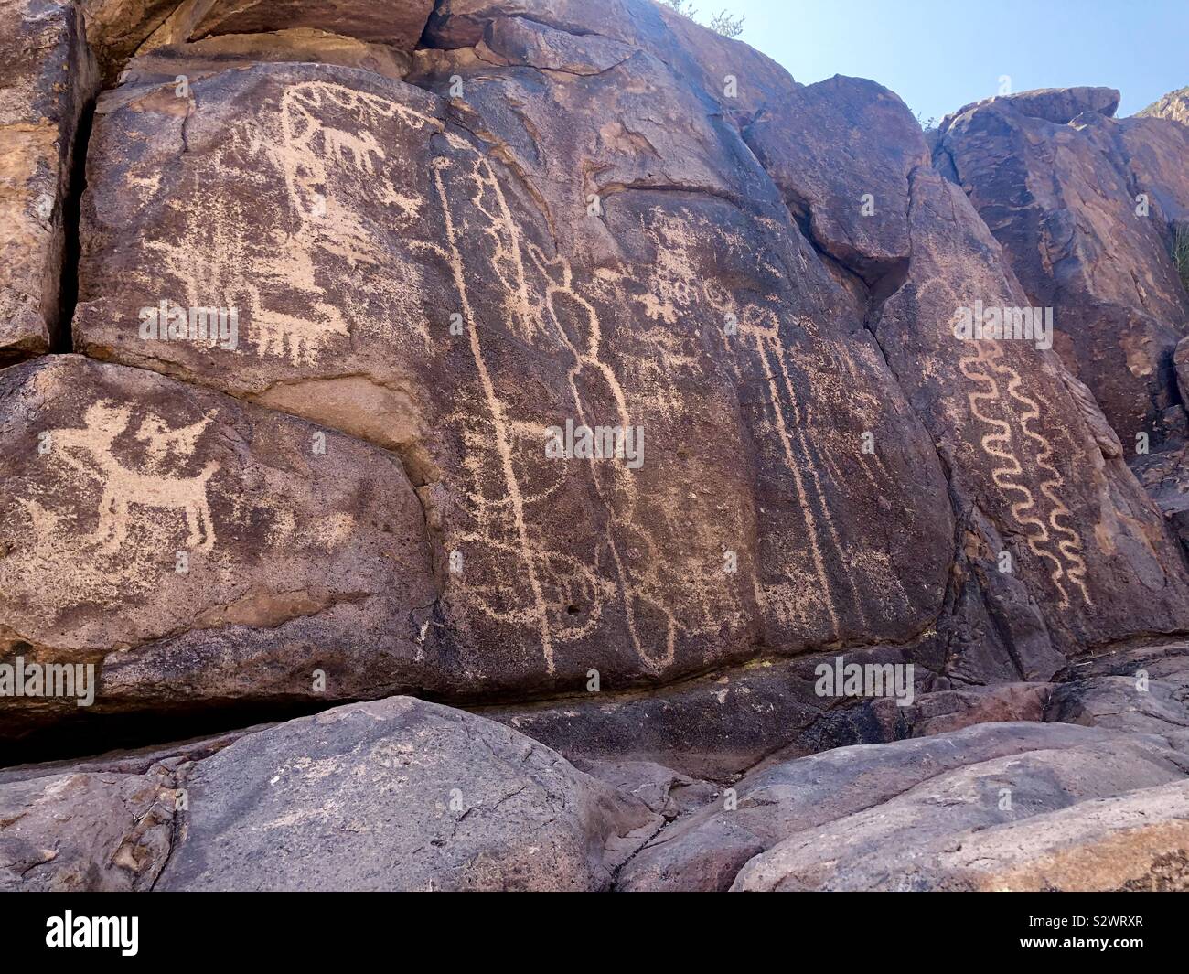 Hieroglyphics trail superstition clearance mountains