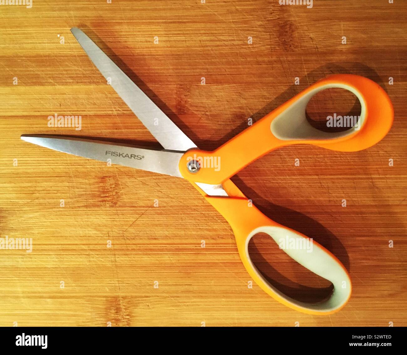Kitchen scissors hires stock photography and images Alamy