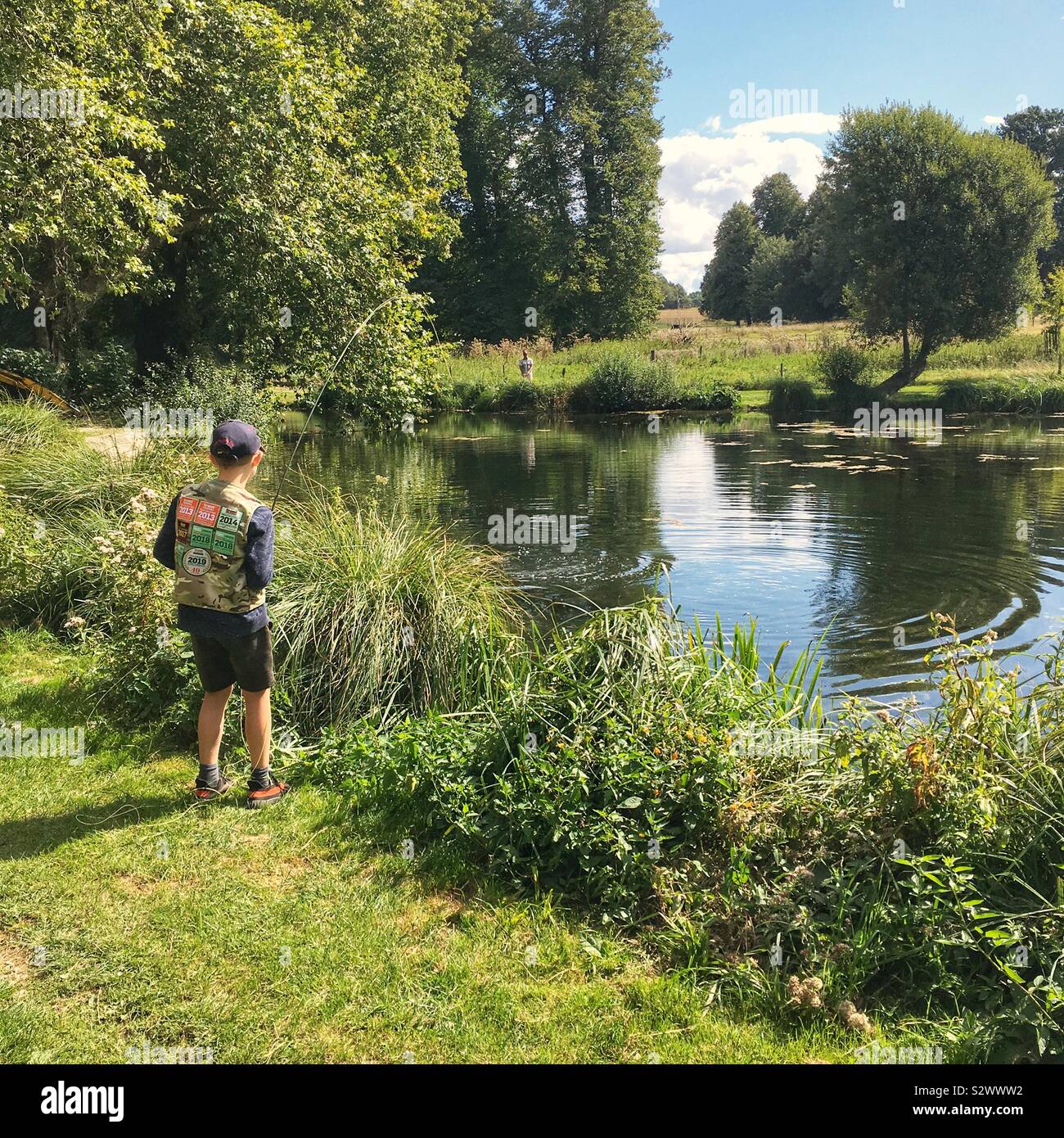 Hampshire trout fishery hires stock photography and images Alamy