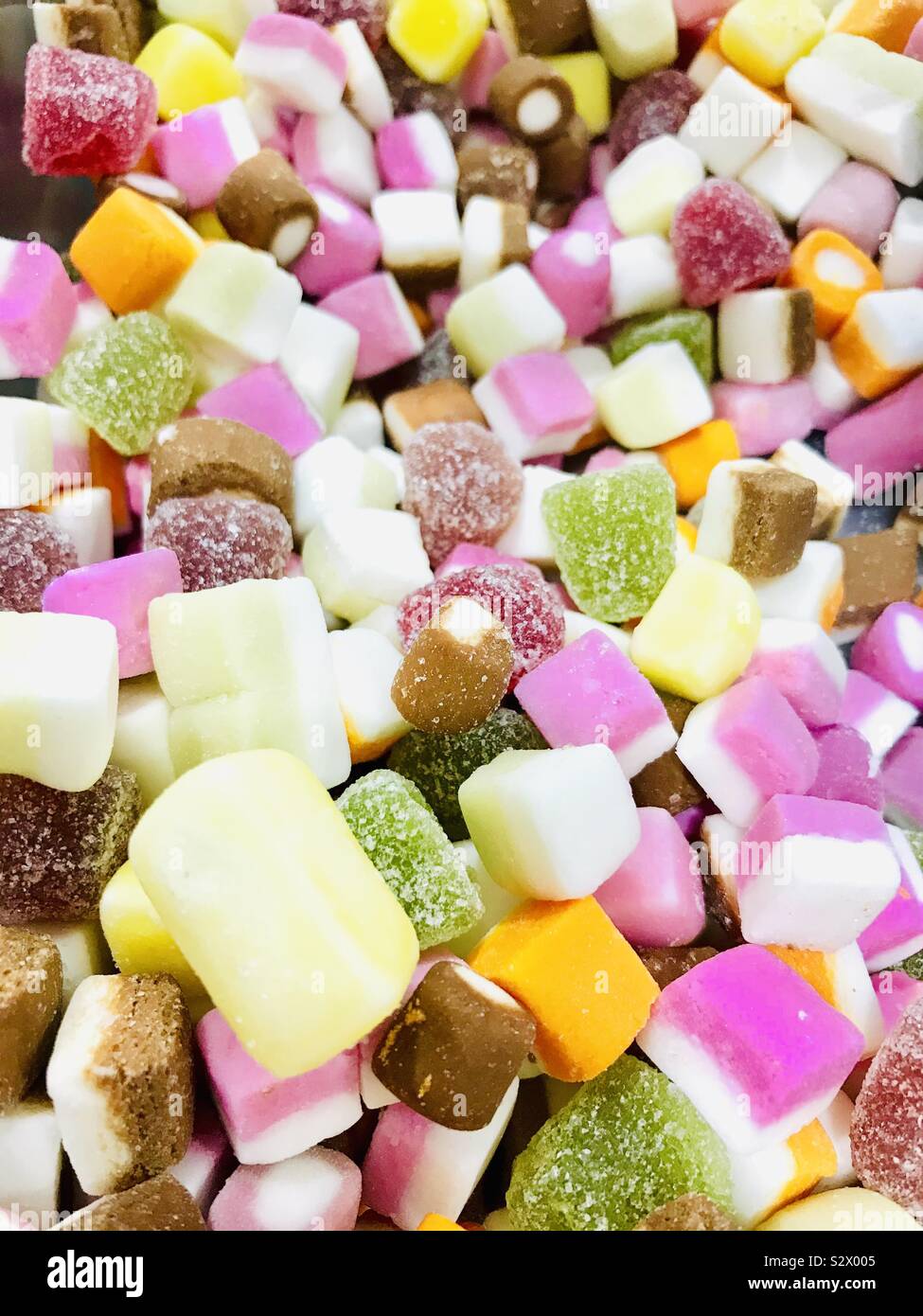 Dolly mixtures sweets hires stock photography and images Alamy
