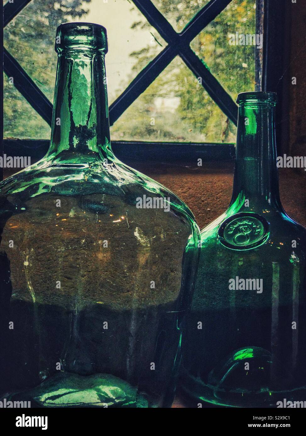 Download Old Green Bottles High Resolution Stock Photography And Images Alamy PSD Mockup Templates