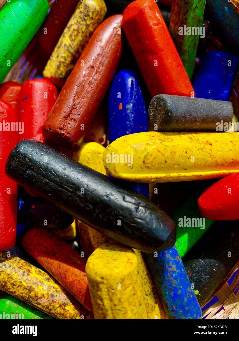box of old crayons Stock Photo - Alamy