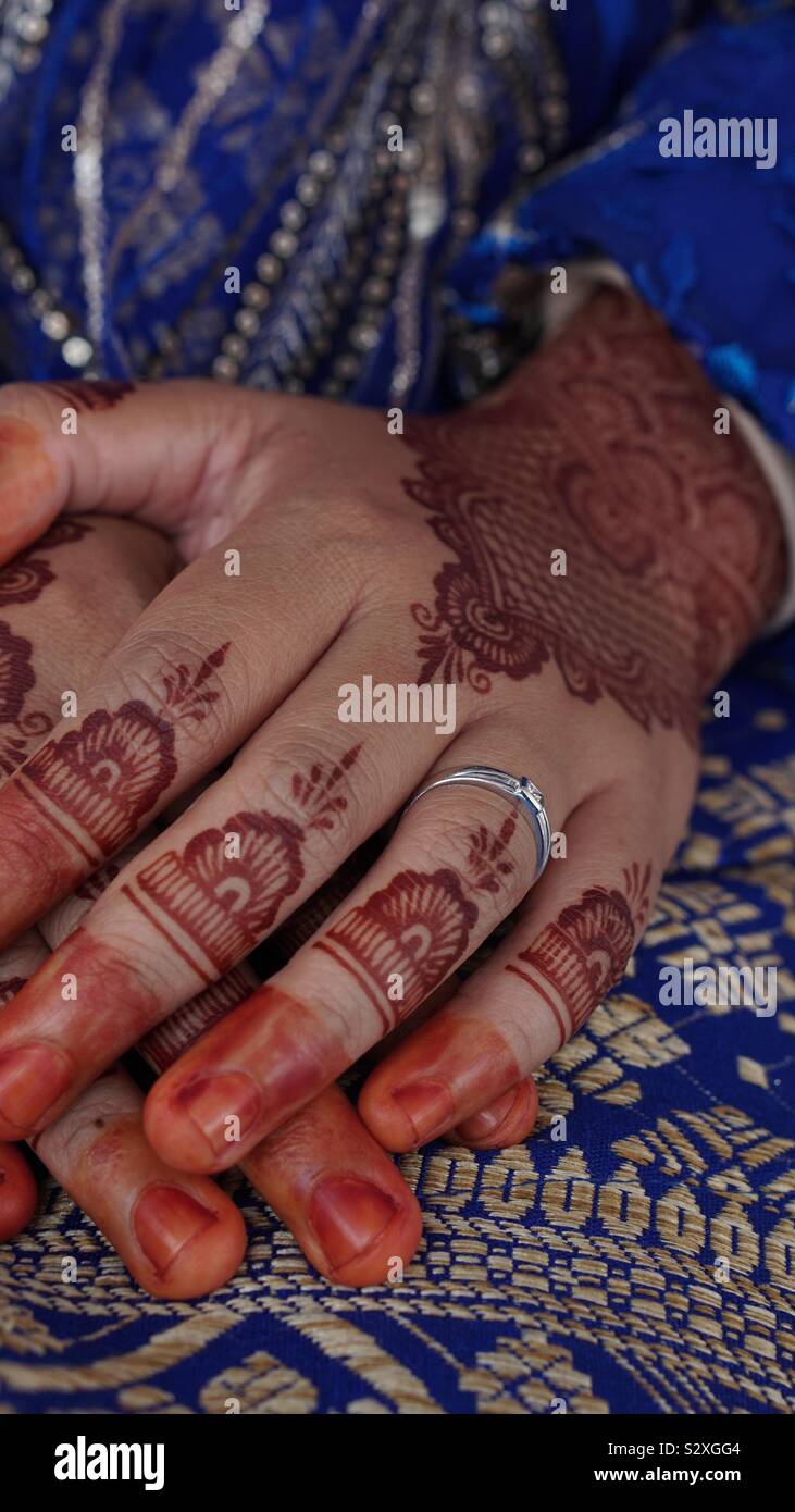 Hand art for malay traditional brides Stock Photo - Alamy