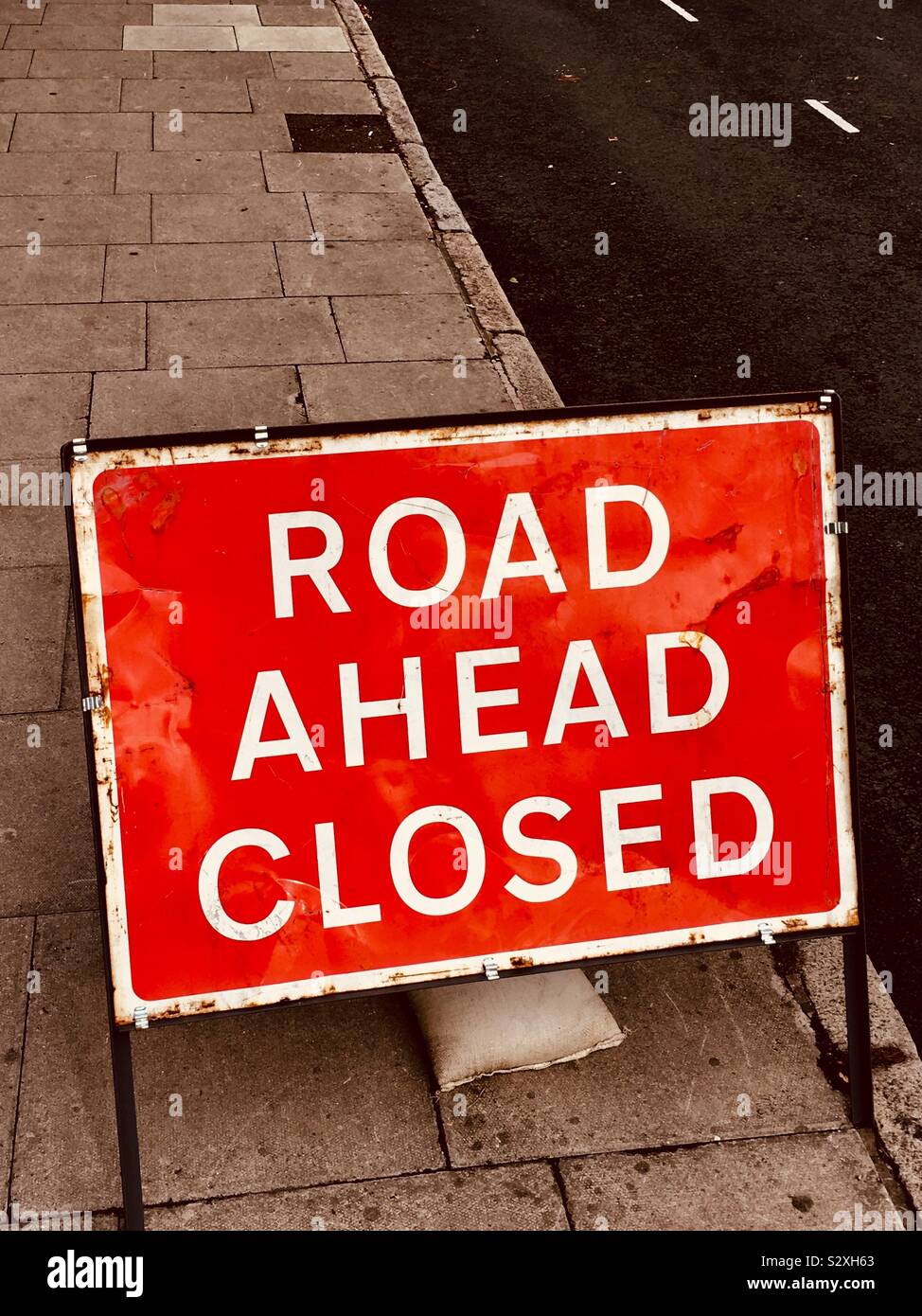Road ahead closed sign Stock Photo Alamy