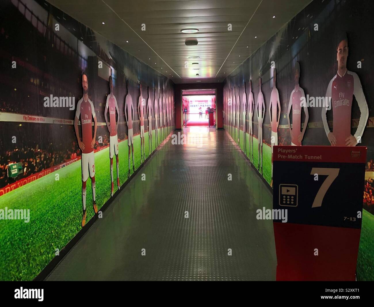 Arsenal emirates stadium tunnel hi-res stock photography and images - Alamy