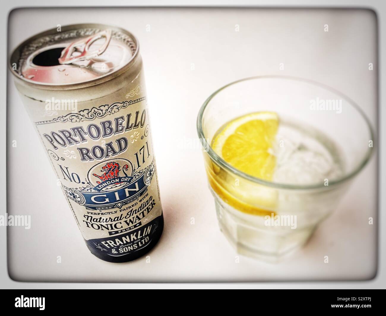 Franklin & Sons Portobello Road Gin and tonic Stock Photo Alamy
