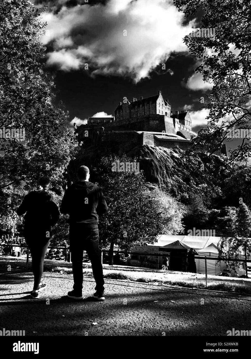 Sightseeing at Edinburgh Castle Stock Photo Alamy