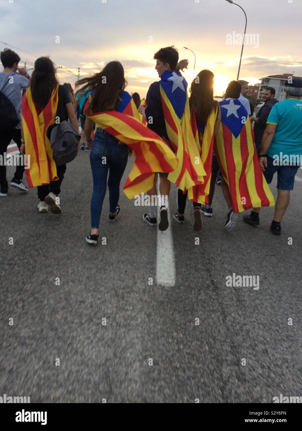 Barcelona, Catalonia, Spain. 17th Oct, 2019. Thousands of people take part in one of the so-called 'Marches for Freedom' from Girona to Barcelona city in Catalonia, Spain Stock Photo