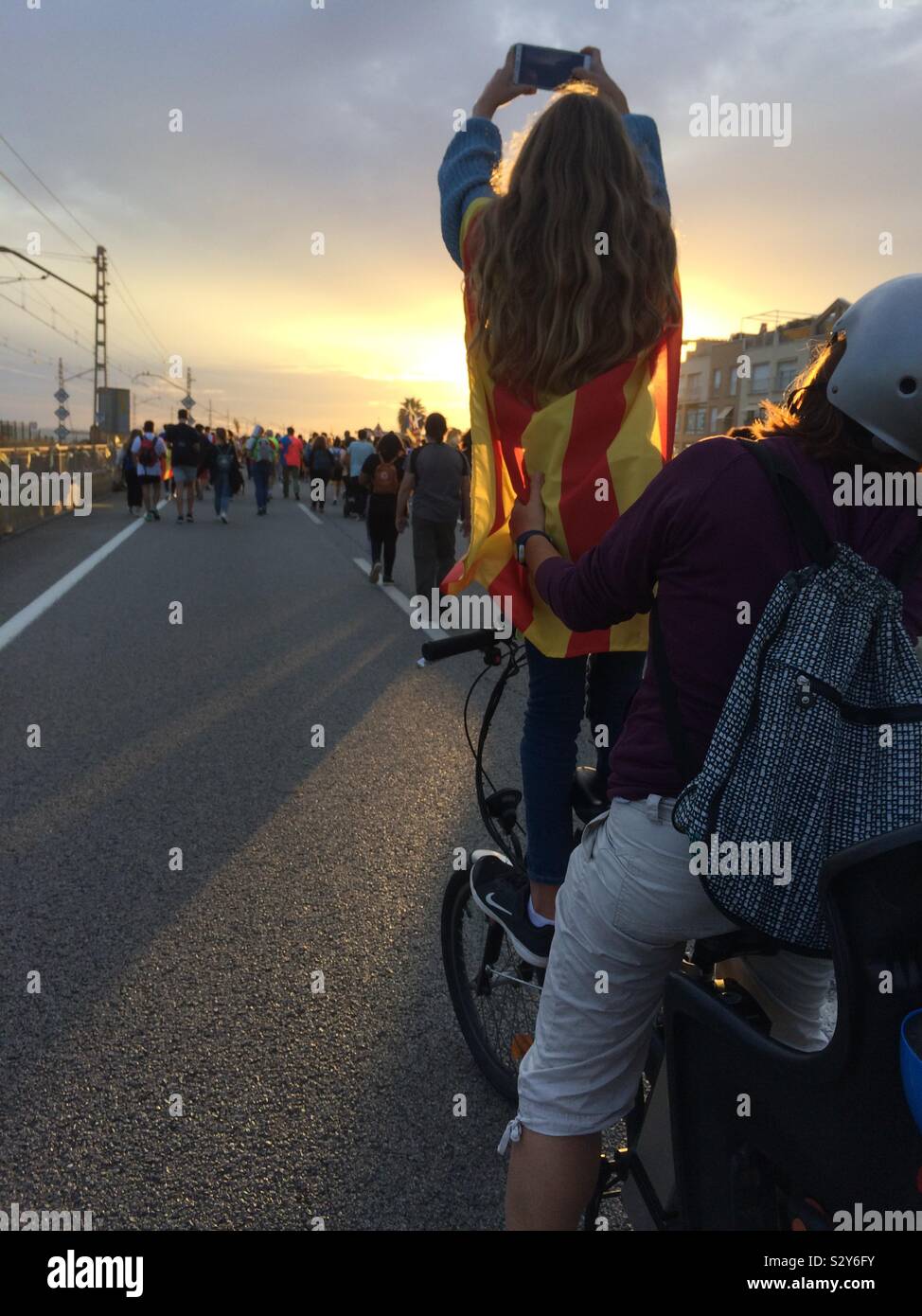 Barcelona, Catalonia, Spain. 17th Oct, 2019. Thousands of people take part in one of the so-called 'Marches for Freedom' from Girona to Barcelona city in Catalonia, Spain Stock Photo
